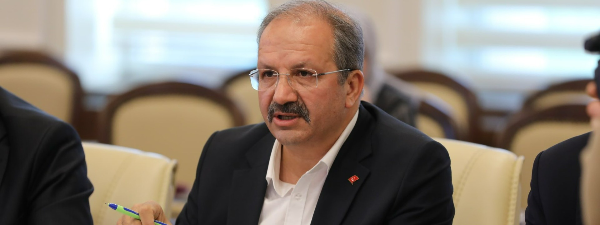 77 MADDE DE TALEPLERİMİZİN ARKASINDAYIZ,MÜCADELEMİZ KARARLILIKLA SÜRECEKTİR.